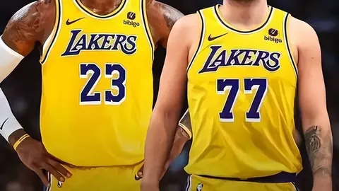 七载沉淀，火箭圣诞狂欢夺冠，卡佩拉双星闪耀助力！