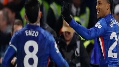 特里：阿斯皮利奎塔世俱杯荣誉独享，我自愧不如