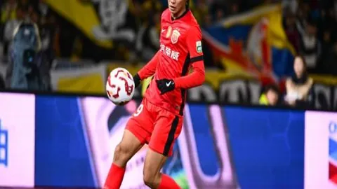 美国前财长疾呼经济恶化，民众购物热潮涌现？